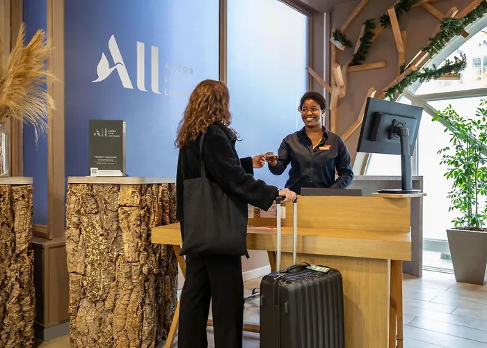 Ibis Tour Eiffel Cambronne 15ème Hotel Paris