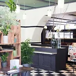 Ibis Tour Eiffel Cambronne 15ème Hotel 3*