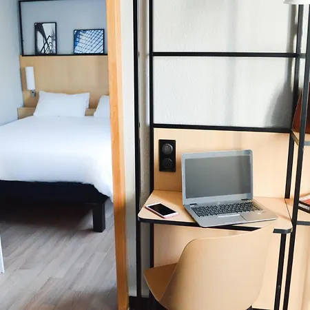 Ibis Tour Eiffel Cambronne 15eme Hotel