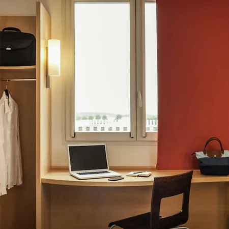 Hotel Ibis Tour Eiffel Cambronne 15eme 3*