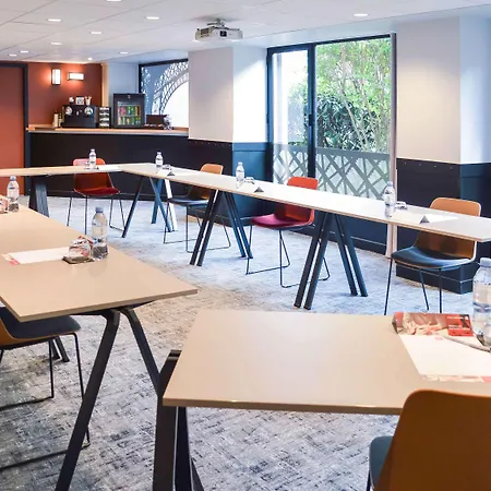 イビス トゥール エッフェル カンブロンヌ 15区 パリ