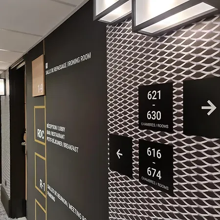 ホテル イビス トゥール エッフェル カンブロンヌ 15区 3*