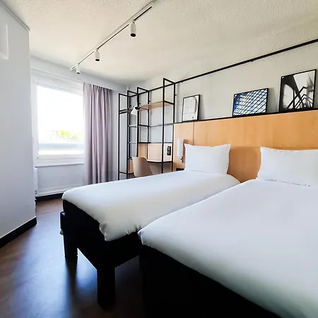Ibis Tour Eiffel Cambronne 15eme Hotel