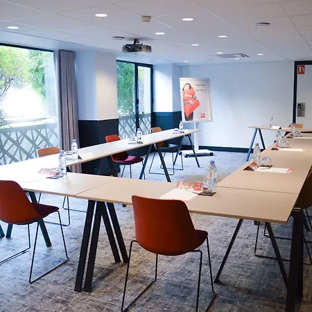 أيبس تورا إيفل كامبرون اي ام اي 15 فندق