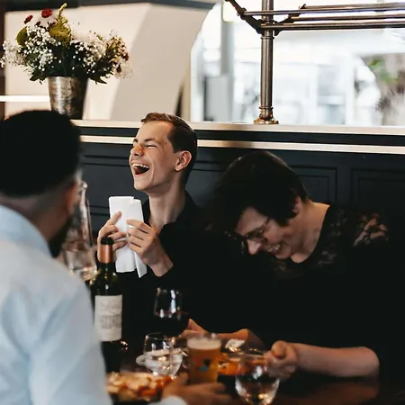 イビス トゥール エッフェル カンブロンヌ 15区 パリ