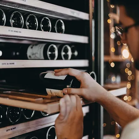 أيبس تورا إيفل كامبرون اي ام اي 15 فندق 3*