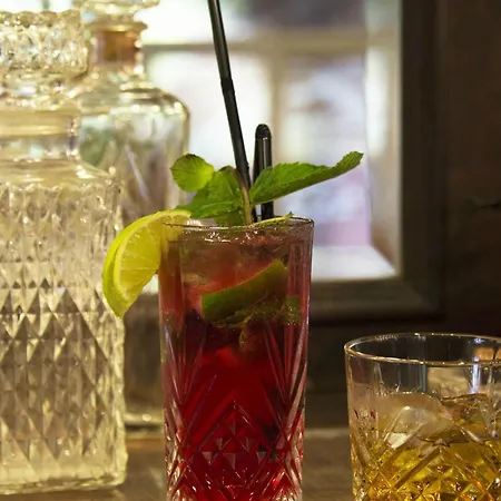 أيبس تورا إيفل كامبرون اي ام اي 15 فندق 3*