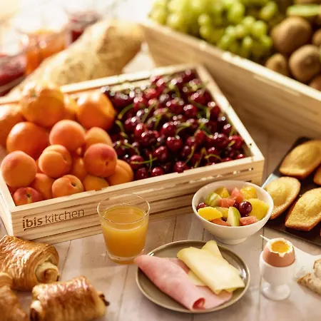 Ibis Tour Eiffel Cambronne 15eme Paříž