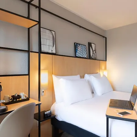 Ibis Tour Eiffel Cambronne 15eme Париж