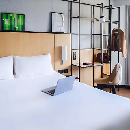 Ibis Tour Eiffel Cambronne 15ème Hotel 3*