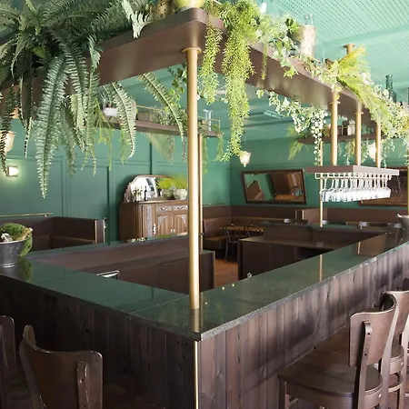 Ibis Tour Eiffel Cambronne 15eme Paříž