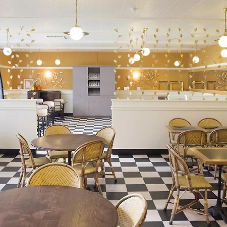 ホテル イビス トゥール エッフェル カンブロンヌ 15区 パリ