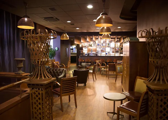 Ibis Tour Eiffel Cambronne 15eme Hotel 3*