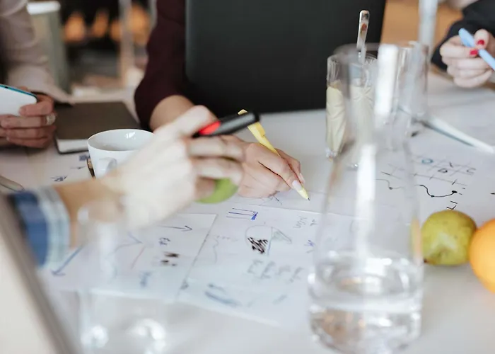 Ibis Tour Eiffel Cambronne 15eme Hotel 3*