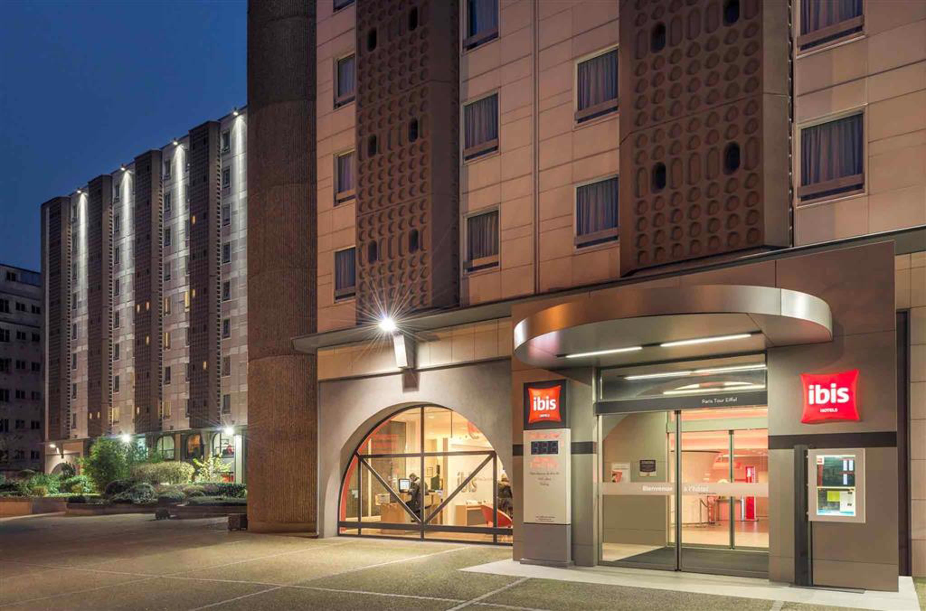Hotel Ibis Paris Tour Eiffel Cambronne 15Eme Paris France Book Now 